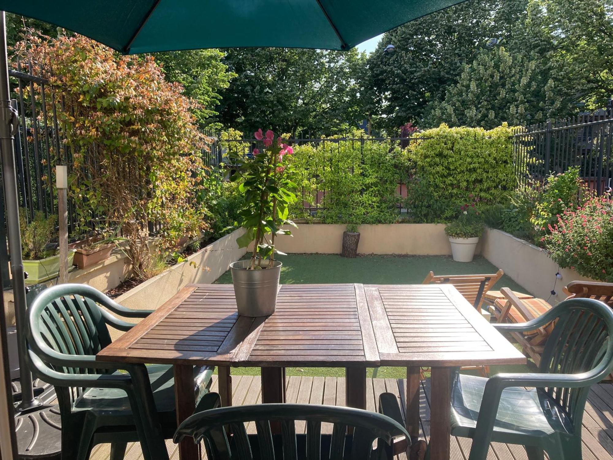Loft 3 Pieces Sur Jardin - 15 Minutes De Paris Avec Parking *
